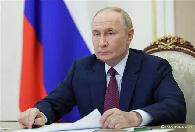 Путин дал указ увеличить часы на обучение методике преподавания русского языка