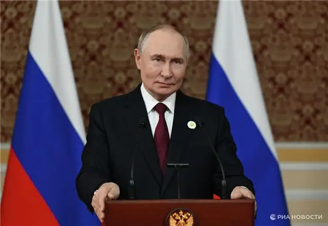 Путин заявил о постоянном укреплении профессионализма и боеготовности Росгвардии