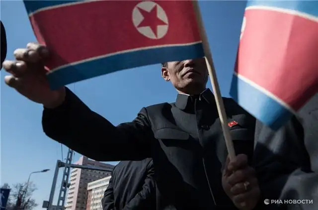 Пролет северокорейских баллистических ракет на дистанцию около 350 километров