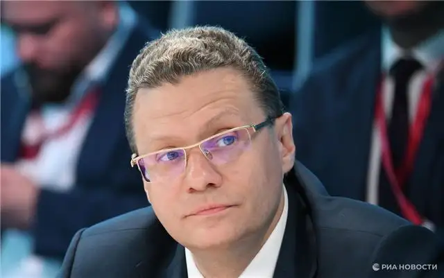Филимонов торжественно представил реконструированный стадион в поселке Сазоново Чагодощенского округа