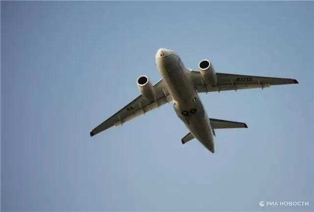 Самолёт из Нового Уренгоя вынуждено совершил посадку в Тюмени из?за неисправности крыла