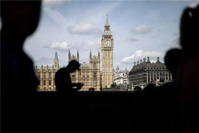 «Единственный, кто прослезился — Зеленский» - главный партнёр Украины оказался в полном хаосе