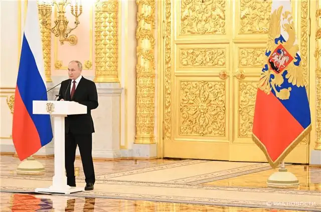 34 послов представят Путину верительные грамоты