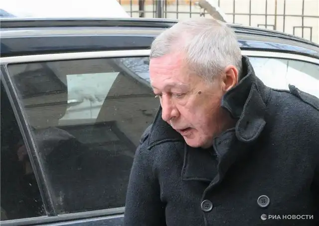 Михалков рассказал, что у Путина возникали сомнения по поводу возвращения Ефремова на сцену