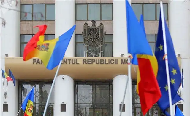 Оппозиция Молдовы инициировала референдум по административной реформе